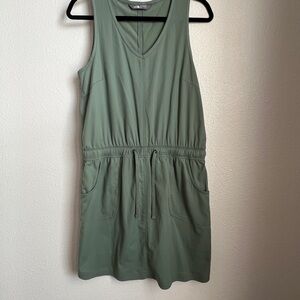 EUC Medium North Face sporty Green Sleeveless V-Neck Sundress